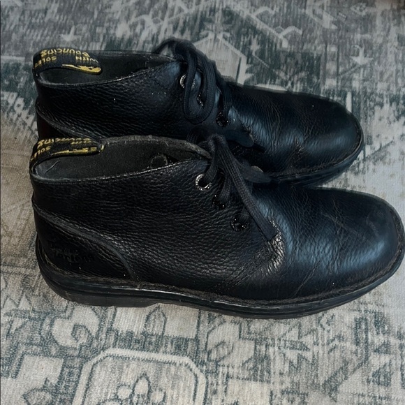 Dr. Martens men’s Black SUSSEX BEAR TRACK SLIP RESISTANT CHUKKA BOOTS size 7.5 main image 8